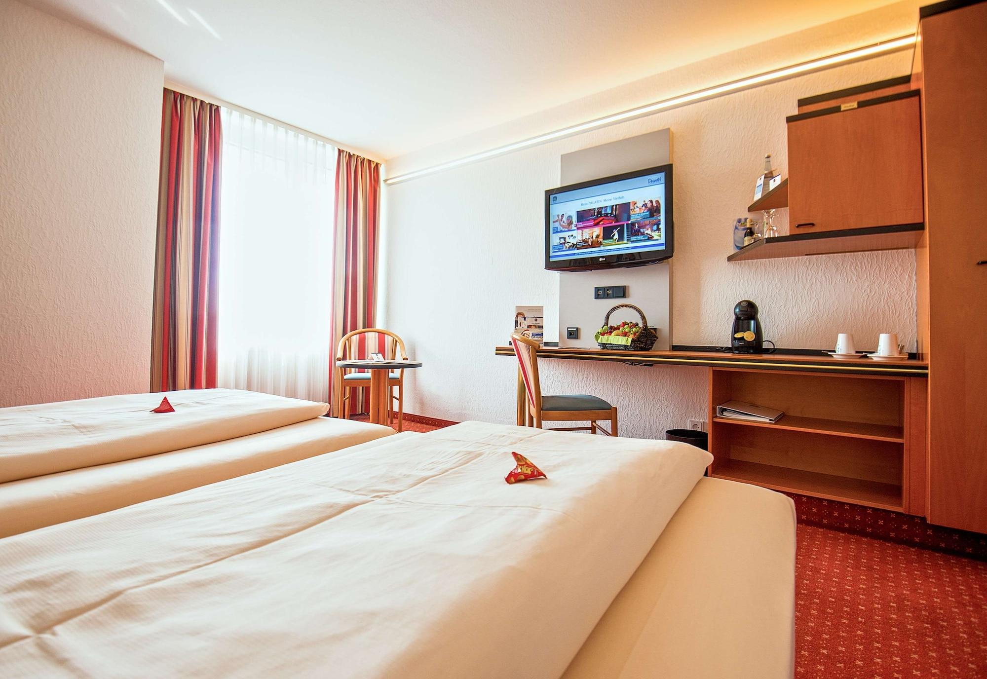 Best Western Plus Palatin Kongresshotel فيسلوخ المظهر الخارجي الصورة