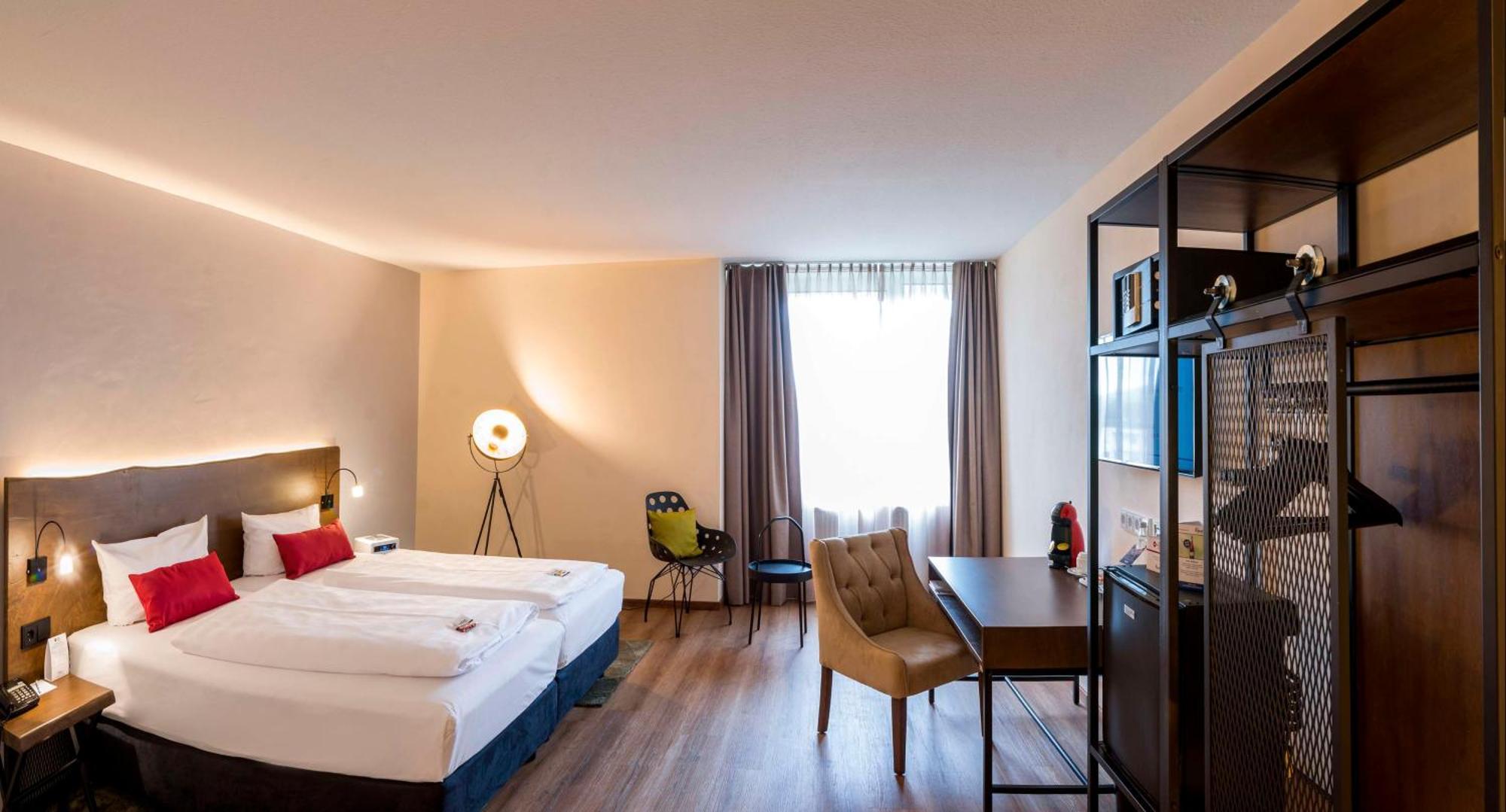 Best Western Plus Palatin Kongresshotel فيسلوخ المظهر الخارجي الصورة